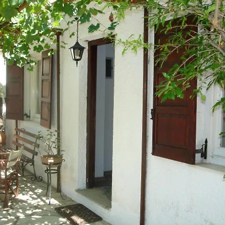 Alexandra * Paleo Trikeri